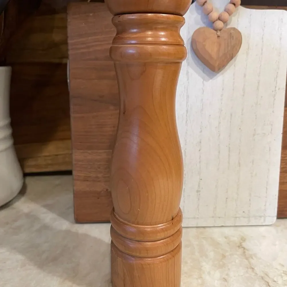 Swissmar natural wood pepper grinder 9”